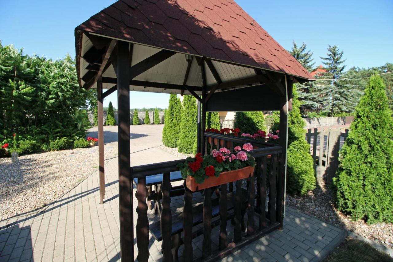 Bar Malwa Motel Aleksandrów Łódzki Kültér fotó