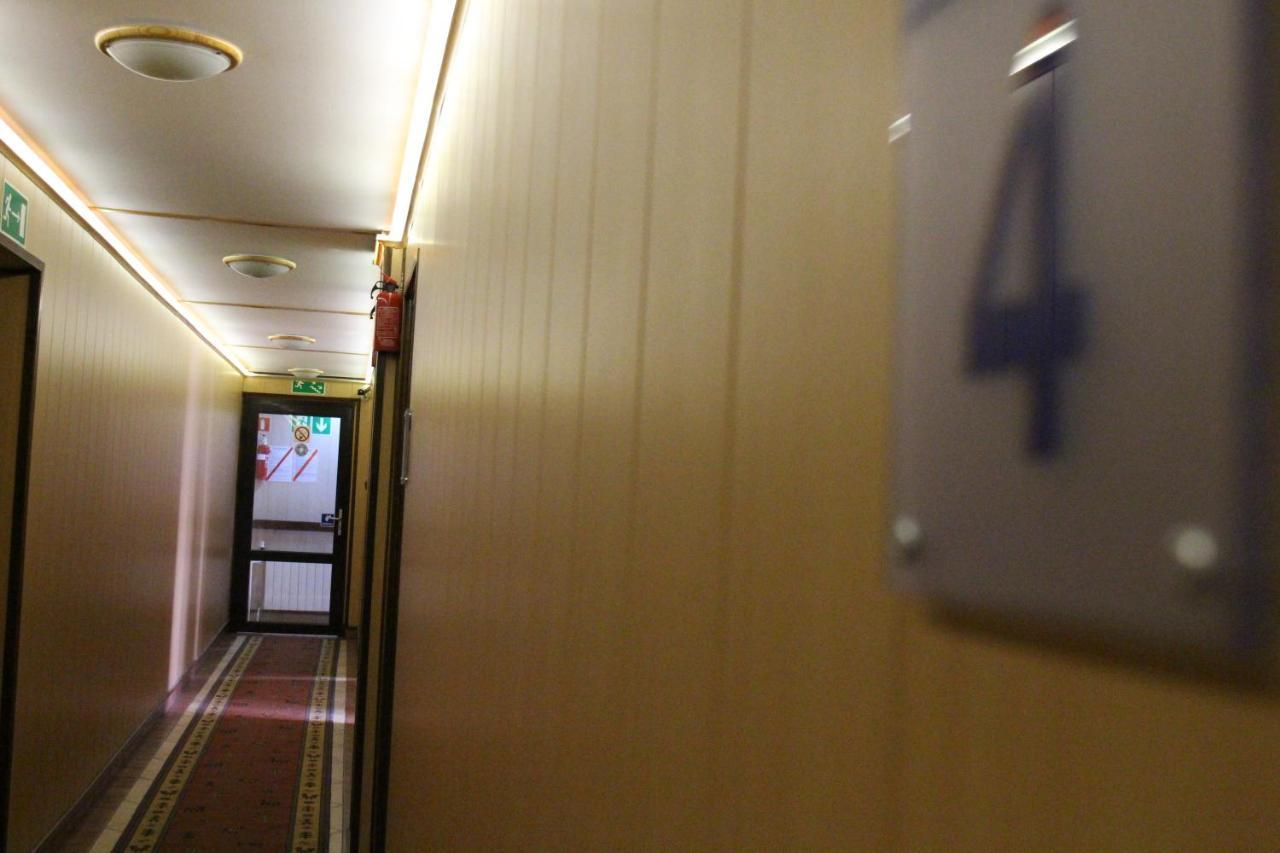 Bar Malwa Motel Aleksandrów Łódzki Kültér fotó