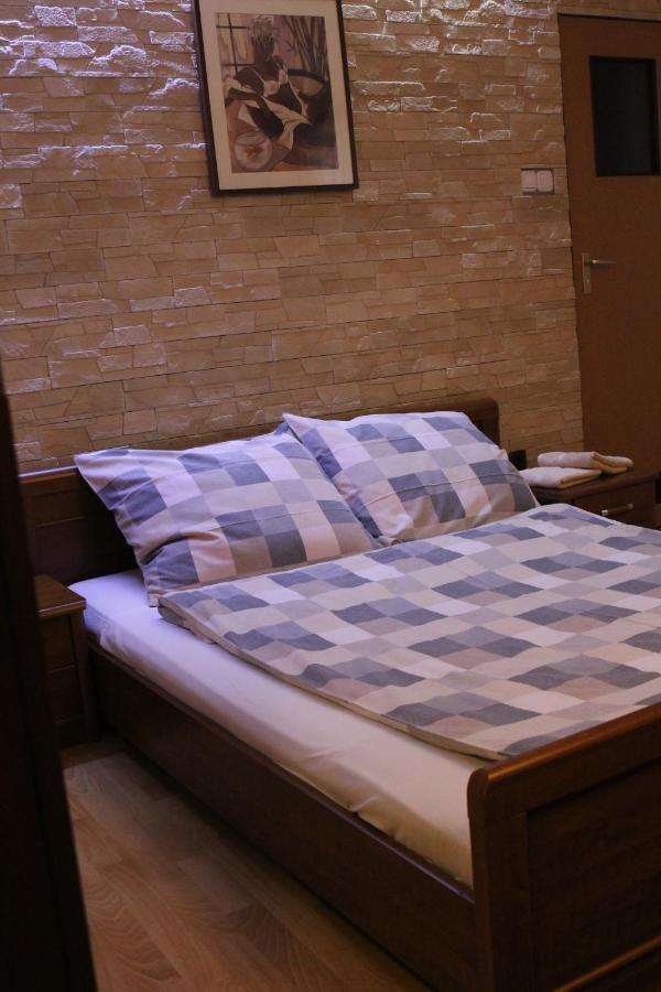 Bar Malwa Motel Aleksandrów Łódzki Kültér fotó